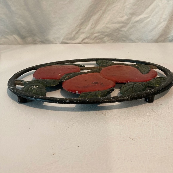 Unbranded Fall Apple Cast Iron Trivet Or Wall Hanging Vintage Apple Design - Picture 3 of 12